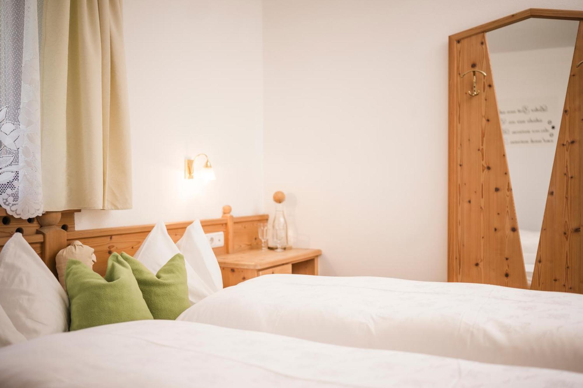 Boutique Pension Erlacher - Adults Only Villandro Exterior foto